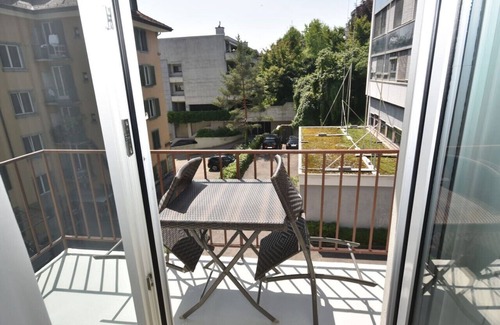 District 2 Apartment | 2BR flat near lake and central - Stardust 22