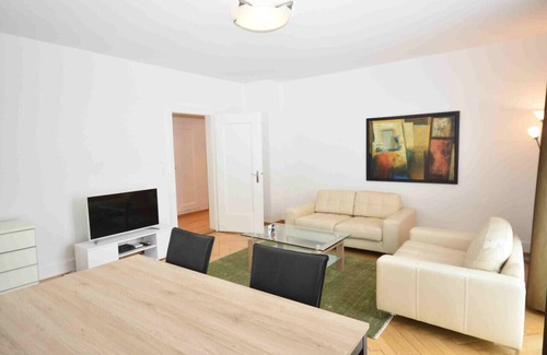 District 2 Apartment | 2BR flat near lake and central - Stardust 22