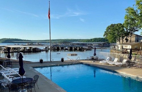 Osage Beach Condo | 2BR Getaway for Families Lake & Pool View Pets Beach W&D & Slip Trailer Parking