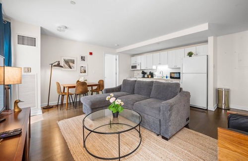 Theatre District Apartment | 2BR in Downtown Boston 9168