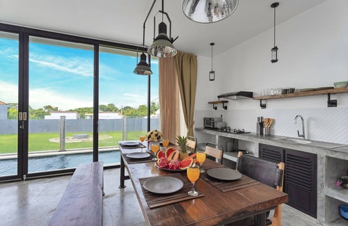 Padonan Villa | 2BR/Monthly/800m2/Closed living/Rice fields view
