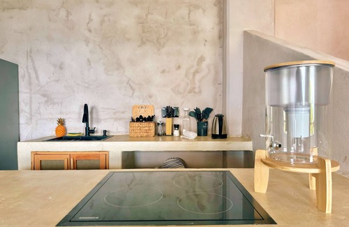 Santa Maria Apartment | 2BR Penthouse | Roof Deck & Private Pool | AC