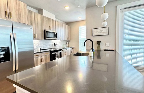 McNeil Apartment | 2BR Resort-Style Retreat - Pool