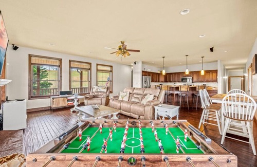 Rutledge House | 2BR Riverfront Cottage w/Fireplace | Pet Friendly!