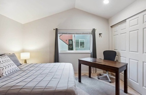 Brighton House | 2BR Seattle Oasis - A Short Stroll to Light Rail