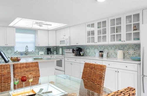 Avon By The Sea Condo | 2BR Sleeps 6 Beachfront Condo Poolfront BBQ Steps to Beach, the Pier and Dining