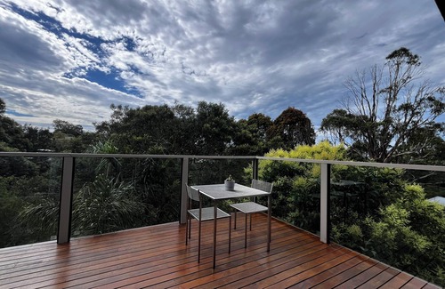 Ocean Grove House | 2BR Treetop House – Relax Close to Beaches & Nature in Ocean Grove