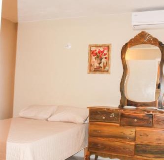 Salt Gut Apartment | 2BR Villa Ocean Views Beach 5mins to Airport