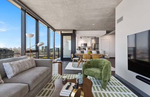 West Loop Apartment | 2BR w/Stunning Views and Resort-Style Amenities