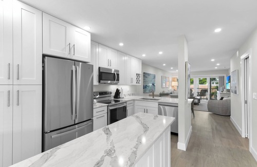 Marco Island Condo | 2BR Zen Retreat — Steps from Marco’s Sugar White Sand & JW Marriott Spa