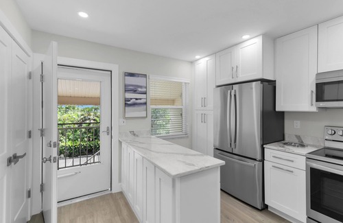 Marco Island Condo | 2BR Zen Retreat — Steps from Marco’s Sugar White Sand & JW Marriott Spa