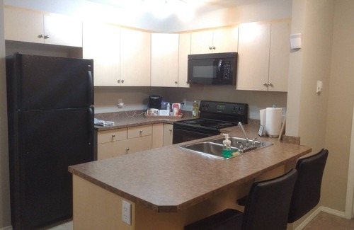 Stony Plain Condo | 2BR2Bath + Den Condo Near Westview w/ UG parking