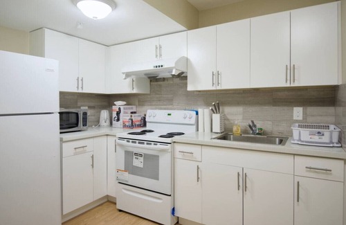 Arbutus Ridge Condo | 2BRs Guest Suite in Van West