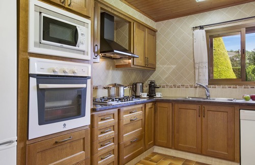 Puigventos Villa | 2CIP01-10pax - House with capacity for 10 people and private pool located in a quiet area