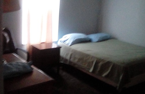 Pike House | 2Miles from the Indy500Race fans 180 a night or 800 a week for nice room