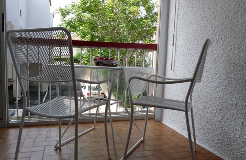 Saint-Pierre-la-Mer Apartment | 2minutes from the beach, 4-person apartment, close to shops