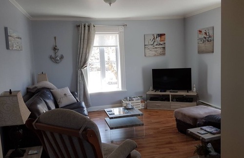 Kamouraska Apartment | 2nd-floor apartment in a private home in the village of Kamouraska