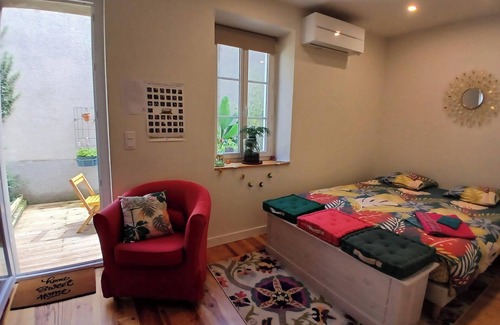 Issoire House | 2room with wooden terrace, 5mn from downtown, very quiet and outside courtyard