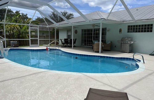 Sebastian Highlands House | 3/2 with Heated Pool - Tranquil Tropical Escapen