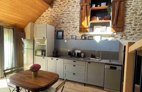 Orphin House | 3/4 person gite on the edge of a forest Natural area 45 minutes from Paris