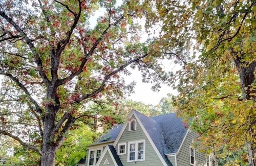 Green Lake Cottage | 3 Acre Cottage minutes from Golf & Green Lake