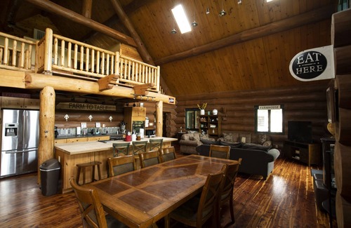Brownsburg Cabin | 3 acre Lake, Farm Animals Petting Zoo, Horses and Horseback Riding, Room to roam