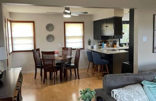 Omaha Cottage | 3+ Acre Serene and Quiet Park Like Setting Cottage Get Away Perfect for the CWS!