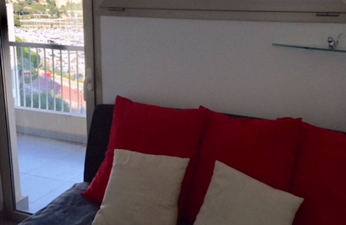 Beaulieu-sur-Mer Apartment | 3* apartment in Beaulieu-sur-mer with sea, mountain and marina views