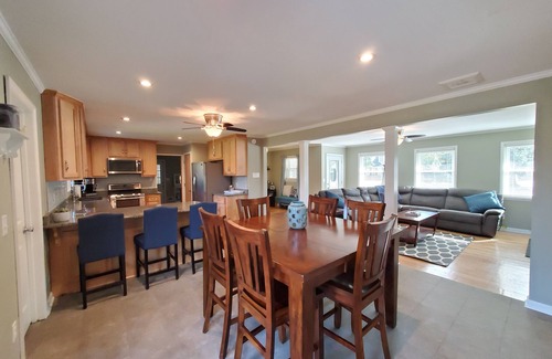 North Augusta House | 3 bd/3ba Home, Minutes from I-20, Downtown, Riverview Park, & Augusta National