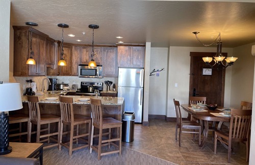 Breckenridge Resort | 3 Bd; master & 2 suites. Independence Superchair and Gondola in Its Backyard!