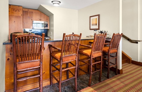 Stowe Area Condo | 3 BDR Ski in/Ski Out Stunning MT Mansfield Views. MOUNTAIN GOLF COURSE ACCESS!