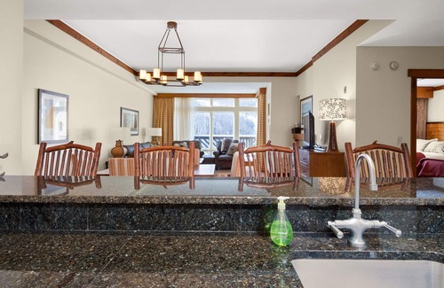 Stowe Area Condo | 3 BDR Ski in/Ski Out Stunning MT Mansfield Views. MOUNTAIN GOLF COURSE ACCESS!