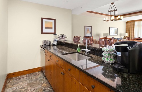 Stowe Area Condo | 3 BDR Ski in/Ski Out Stunning MT Mansfield Views. MOUNTAIN GOLF COURSE ACCESS!