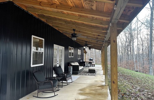 Nancy House | 3 bdrm/2 full bath home 1.5 miles from Wolf Creek Marina, Lake Cumberland