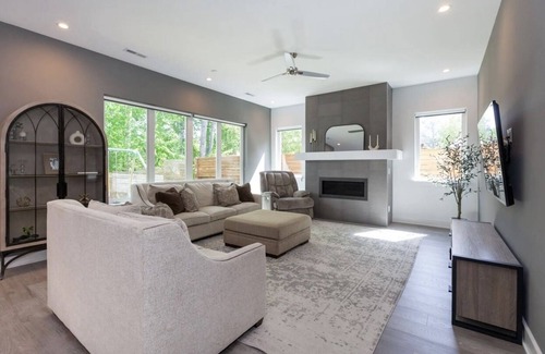 Laurinburg House | 3 bed 2 bath in Scotland
