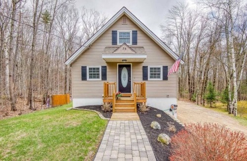 Moultonborough House | 3 bed /2 bath lake Winnipesaukee Private Beach access