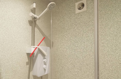 Warrington House | 3 Bed-2 Bath-Sleeps 4-Free Parking