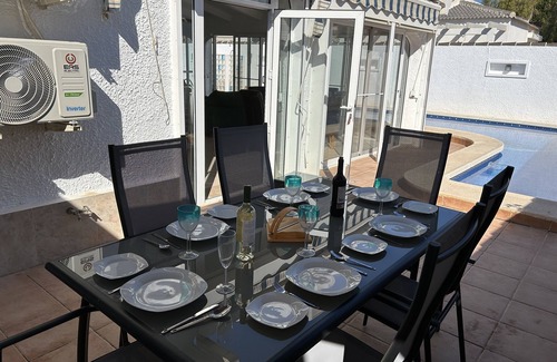 Los Alcazares Villa | 3 bed, 2 bath villa, large private pool, 10 mins walk from beach and amenities