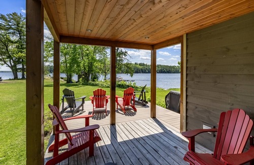 Port Carling Villa | 3 + bed 2 bath Villa on Lake Muskoka