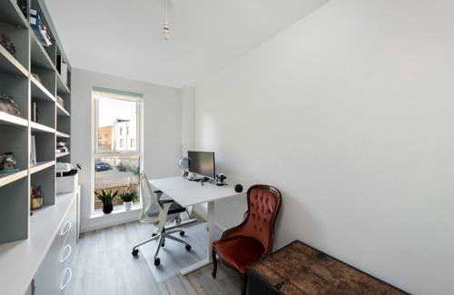 Southgate House | 3 bed, 3 bath townhouse in tranquil North London