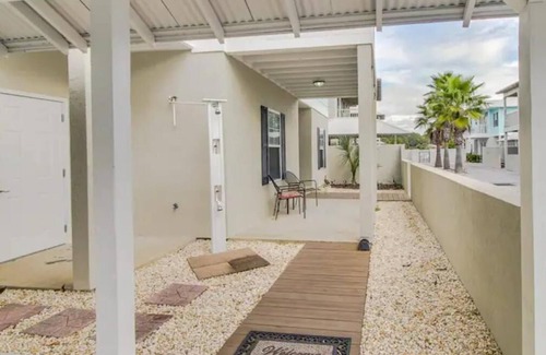 Gulf Lagoon Beach Cottage | 3-bed /3-bath cottage house in a quiet community. 3 minute walk to the beach