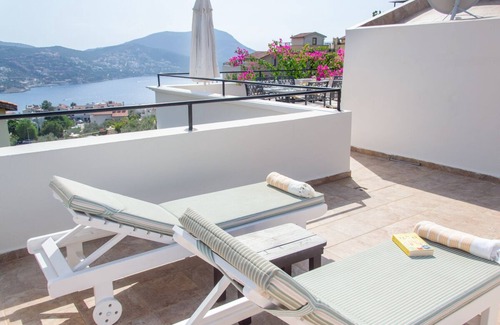 Kalkan Villa | 3 Bed/3 Bath Villa, Private Pool, Roof Top BBQ, 10 min walk to Old Town/Harbour