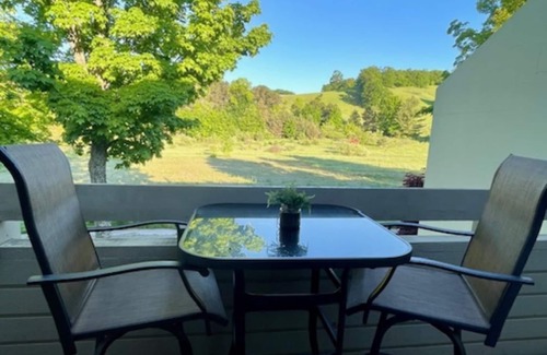 Cedar Condo | 3 bed 3 bath, Well maintained, Outside heated pool