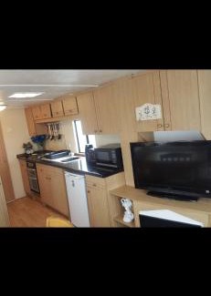 Ingoldmells Other | 3 bed caravan skegness ingoldmells 137 Sealands- old caravan hence cheap price !