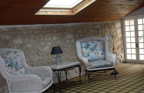 Saint-Vaize House | 3 BED DETACHED VILLA TO RENT , SECLUDED, PRIVATE HEATED POOL, 4 STAR RATED