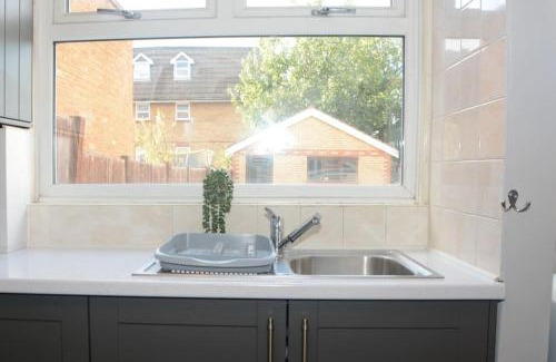 Bowes House | 3 Bed House in the heart of Palmers Green, London