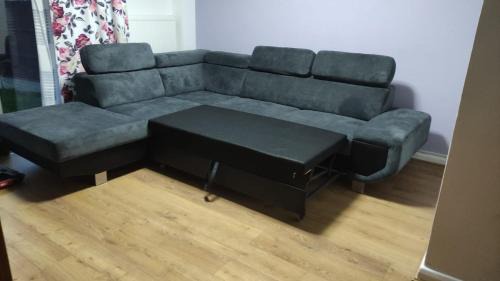 Walsall Apartment | 3 bed house in Walsall, perfect for contractors & leisure & free parking