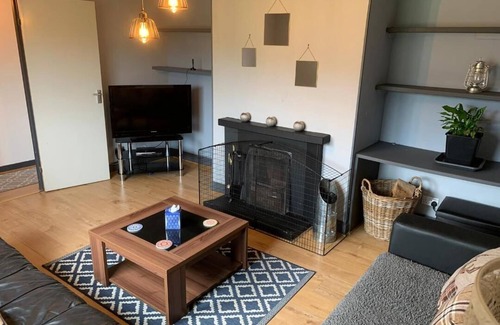 Badcall House | 3 Bed House - Sleeps 5 - Pets - Parking - Wifi