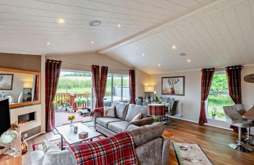 Hawick House | 3 Bed in Cavers 96267