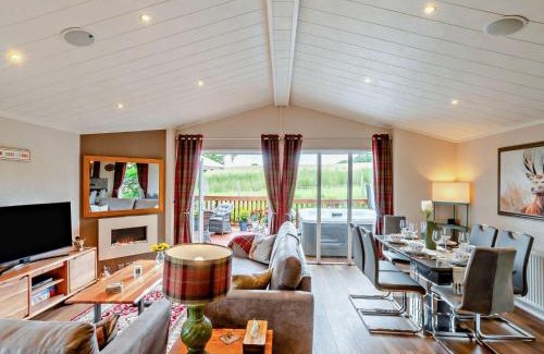 Hawick House | 3 Bed in Cavers 96267